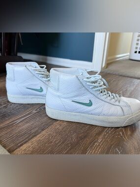Nike SB Blazer Mids